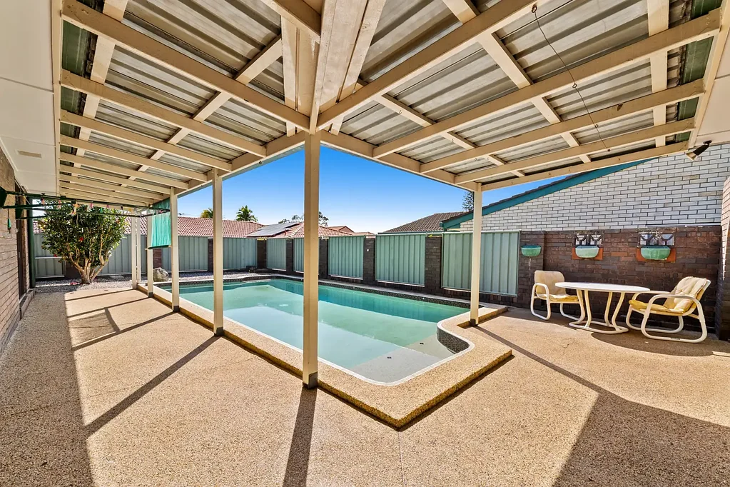 Boondall 3બેડરૂમ First Time Offered in Over 40 Years - Family Home with Pool