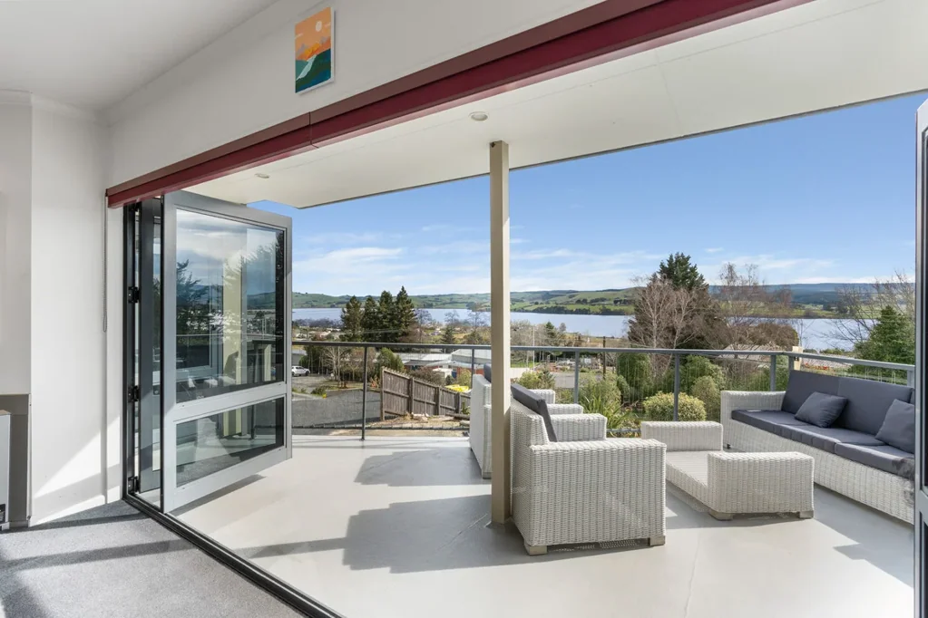 Waihola 4房  Elevated Living in Waihola