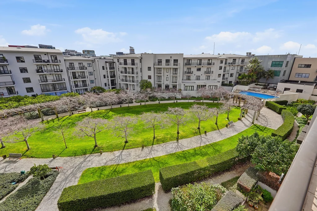 Auckland Central 2房  Private Park at Penthouse Level