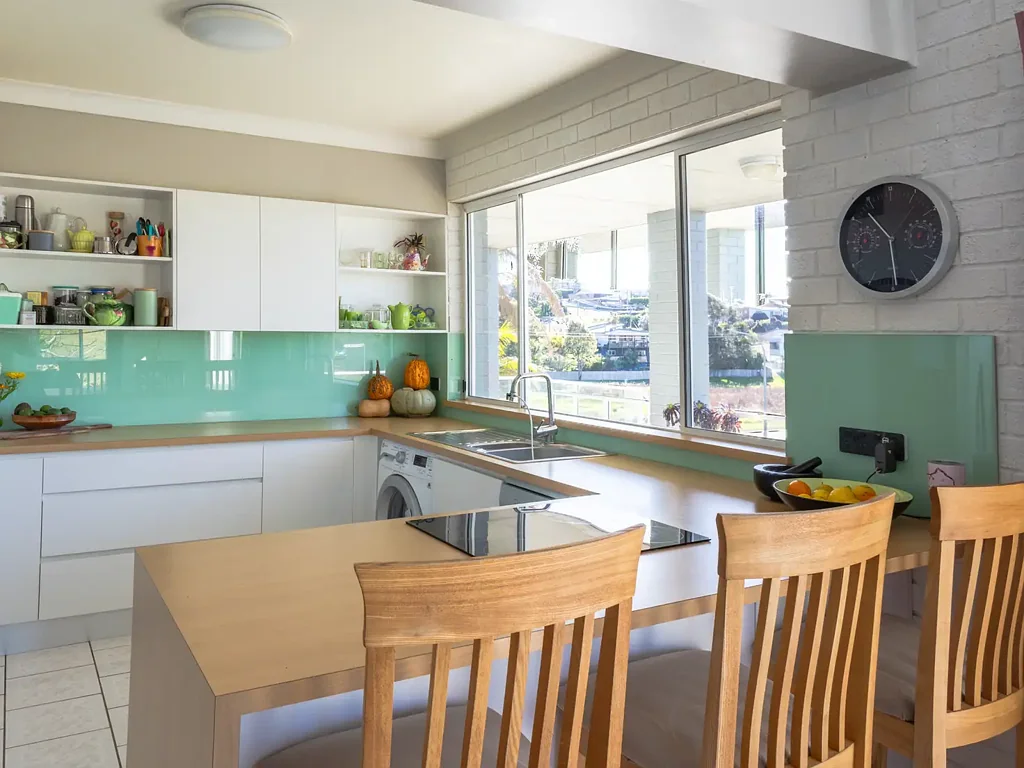 North Narooma 2 Bedroom Coastal retreat, overlooking beautiful Carters Beach