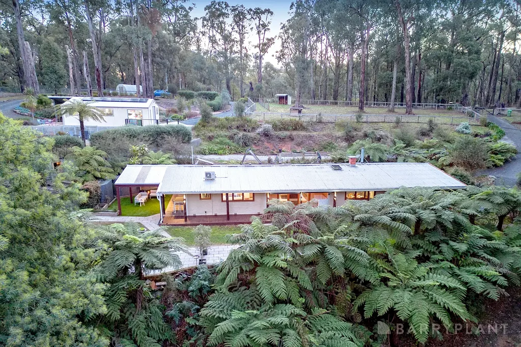 15 Deery Road, Emerald, VIC 3782