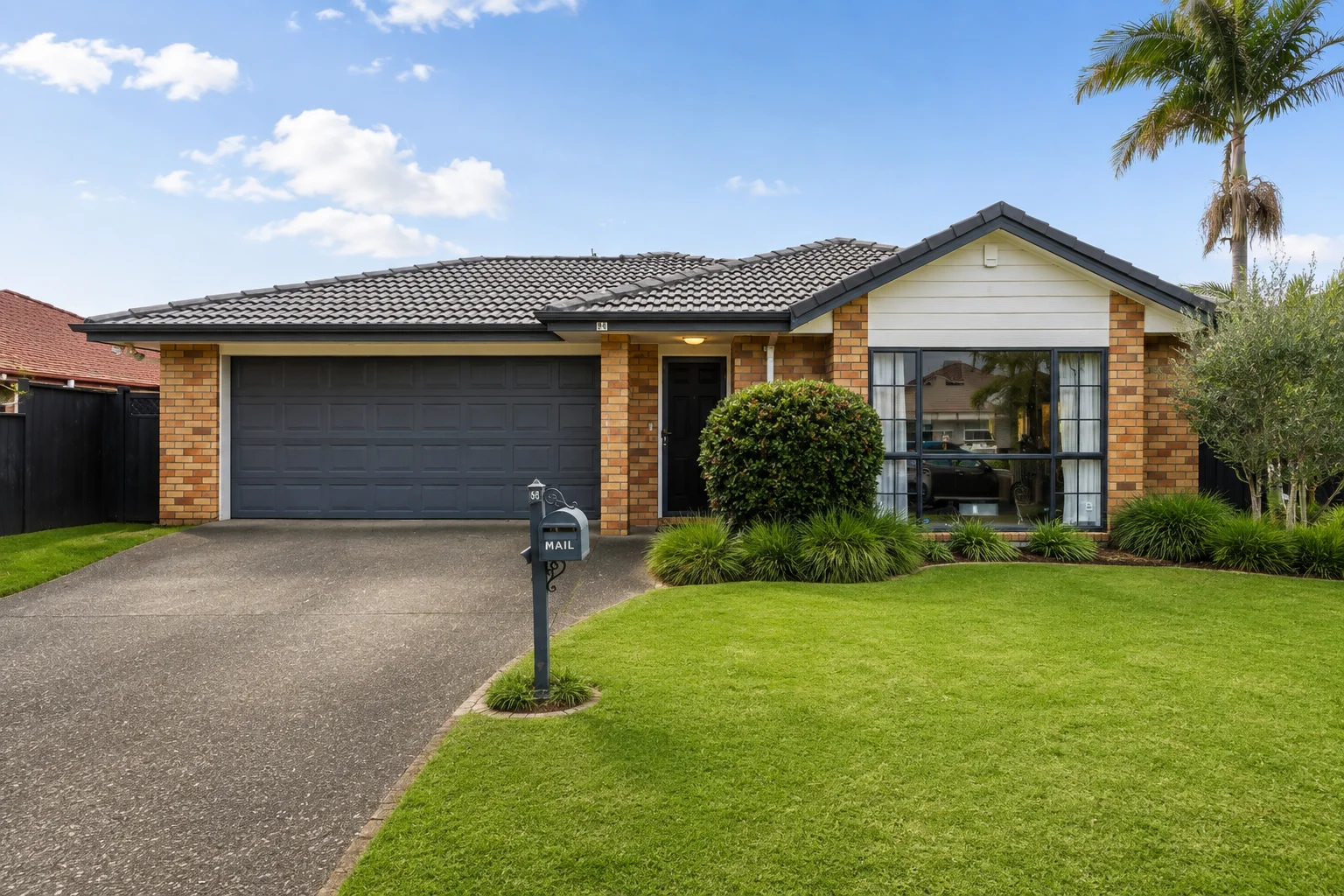 Manurewa 4 Bedroom Single Level. Brick & Tile. Must Be Sold.