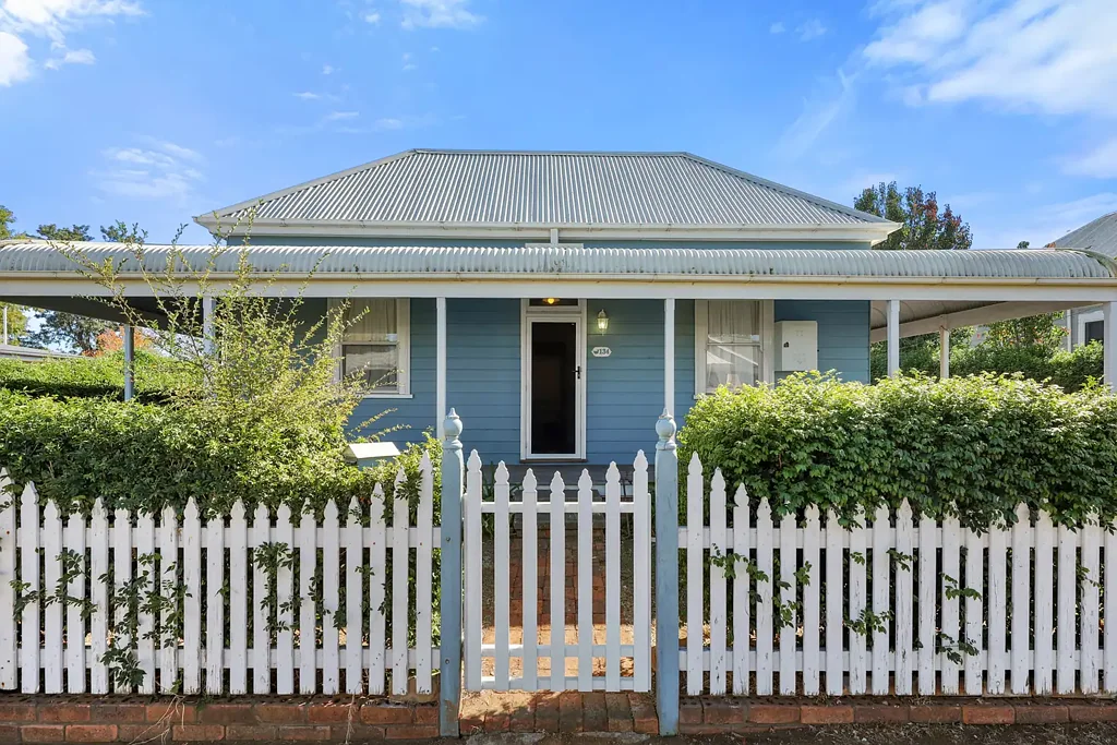 Scone 3房  Charming cottage style home