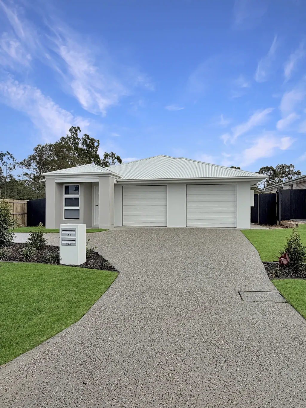 Modern 2-Bedroom Duplex Offering Easy-Care Living in Prime Park Ridge Location