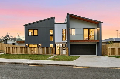 Glenfield 5 Bedroom Three Brand-New Family Homes with Space, Style...