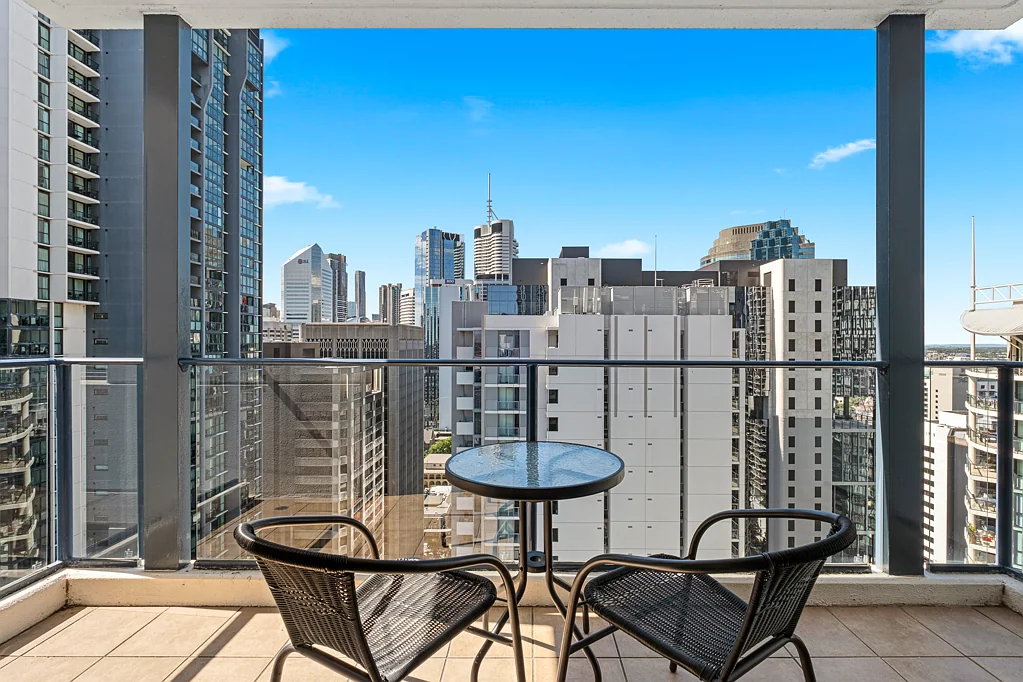Fully Furnished Apartment with a Car Park @ Sebel!