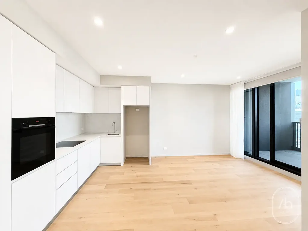 Modern 1-Bedroom Apartment in Prime South Melbourne Location