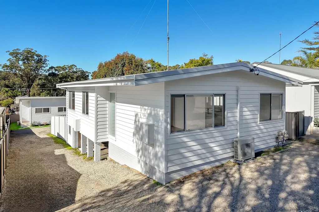8 and 8a Toorak Avenue, Erina, NSW 2250