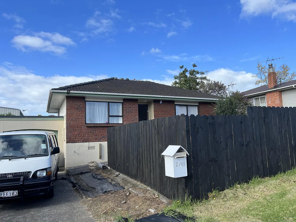 Hillpark, recently renovated 2-bedroom family home