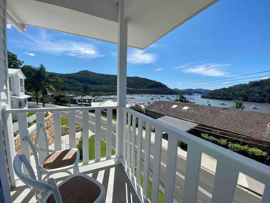 Fully Furnished Luxury Flat with electricity and rates included