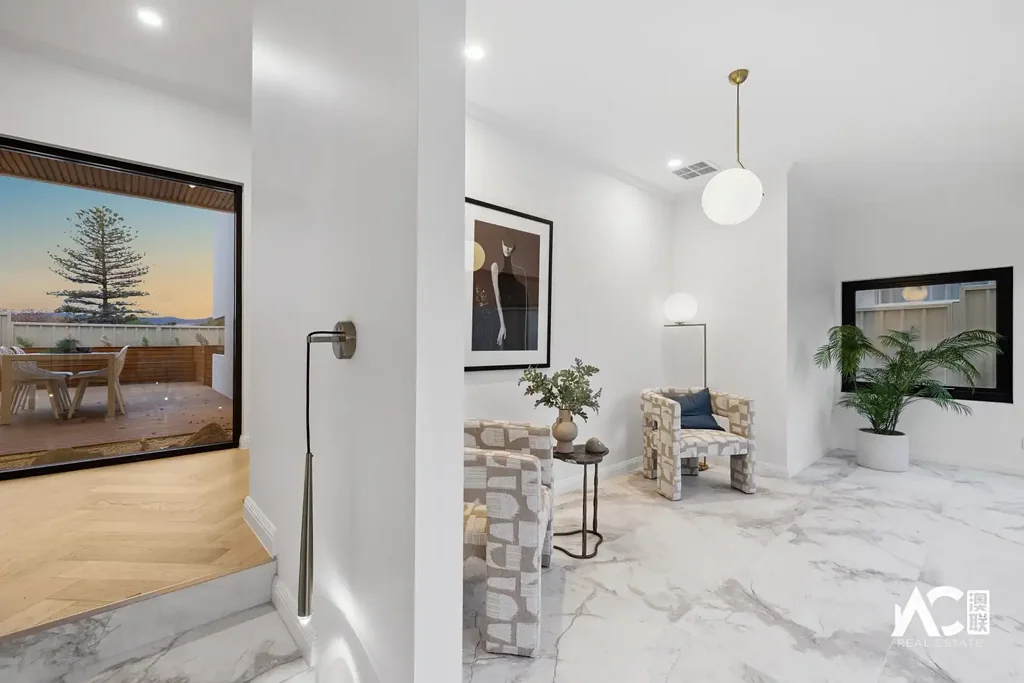 Vale Park 4 Bedroom Cutting Edge Luxury: Your Dream Home