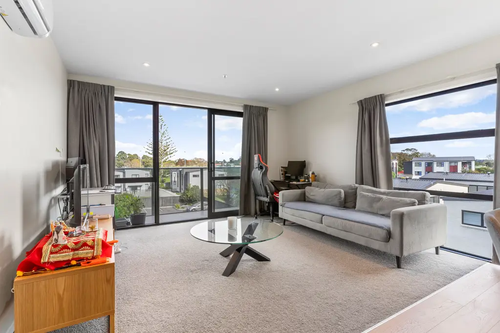 Mangere 1房  PARK VIEWS - TOP FLOOR - CORNER UNIT