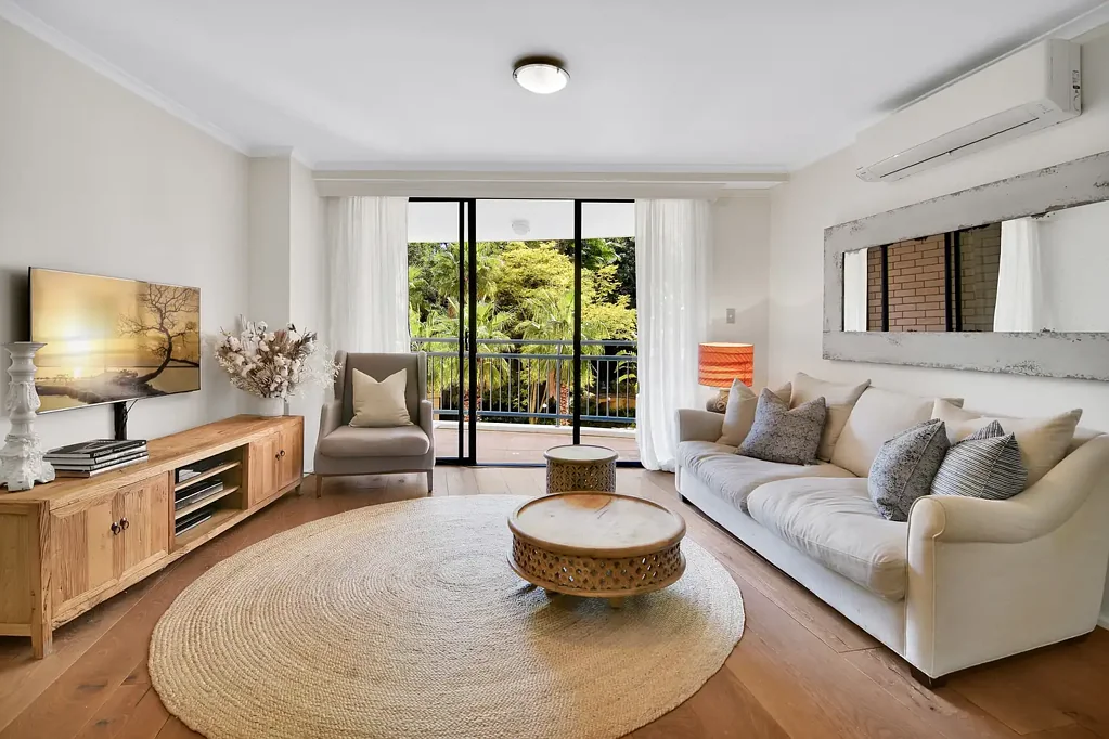 Beautifully presented two bedroom apartment with parking