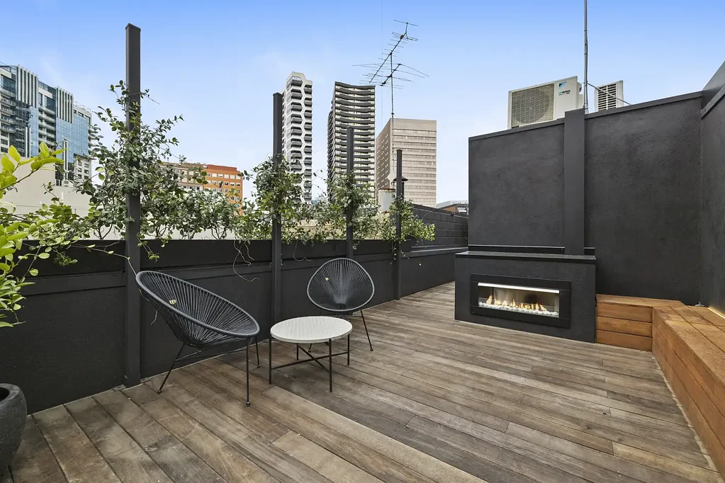 New York Flare in South Melbourne