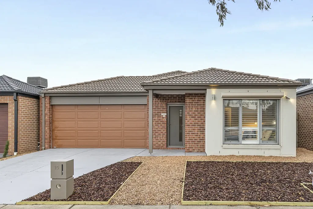 Perfectly presented Home in Merrifield estate