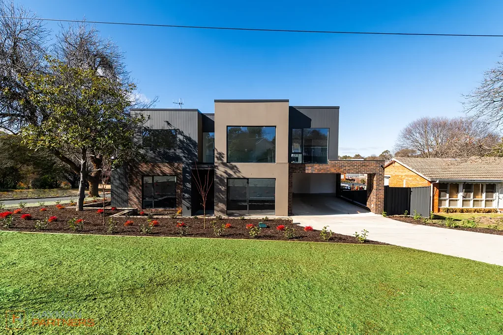Lyons 4ห้องนอน Brand New Woden Residence Soaked in Natural Light