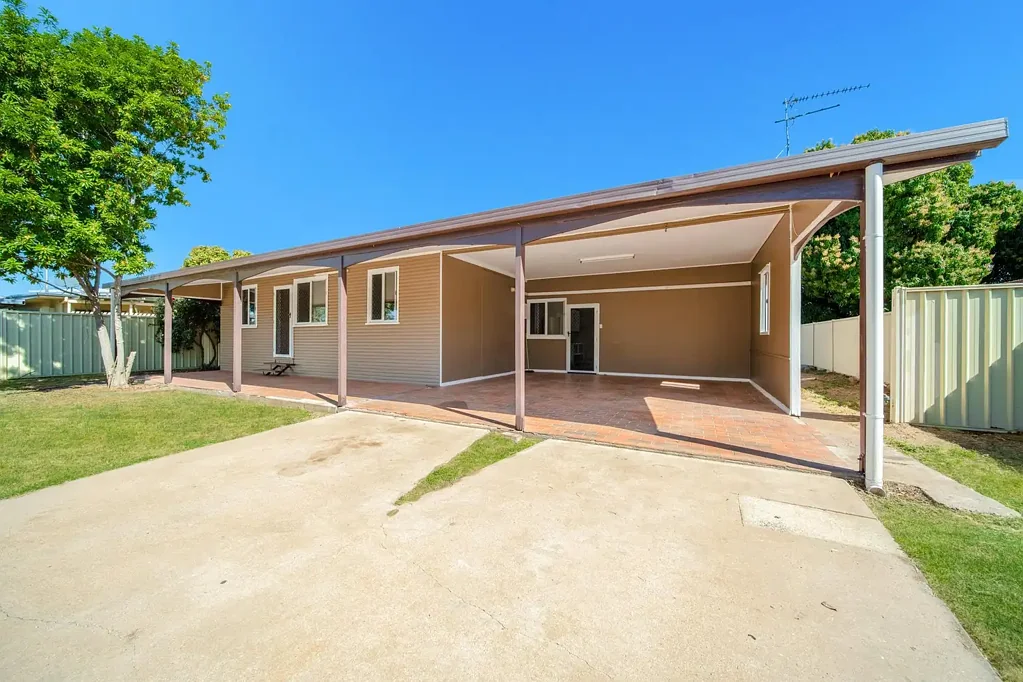 SPACIOUS FAMILY HOME - Available Now!