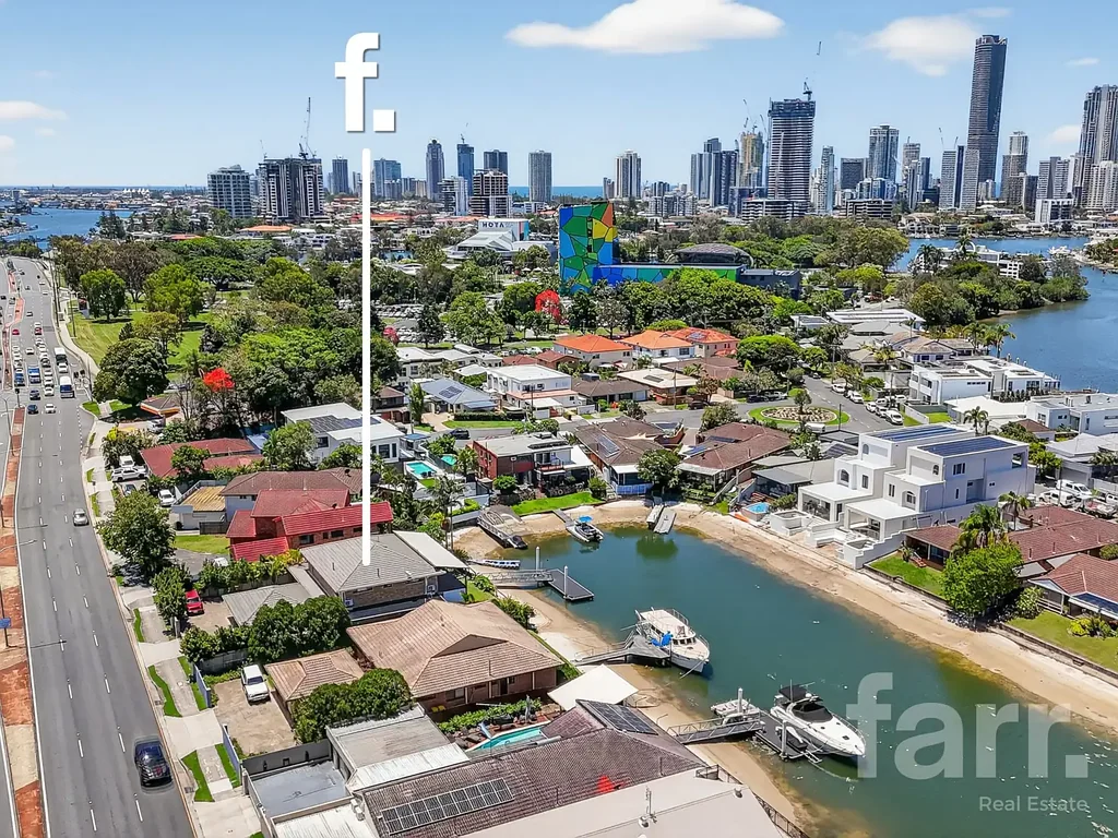 Surfers Paradise 5कमरा RARE WATERFRONT DUPLEX PAIR!