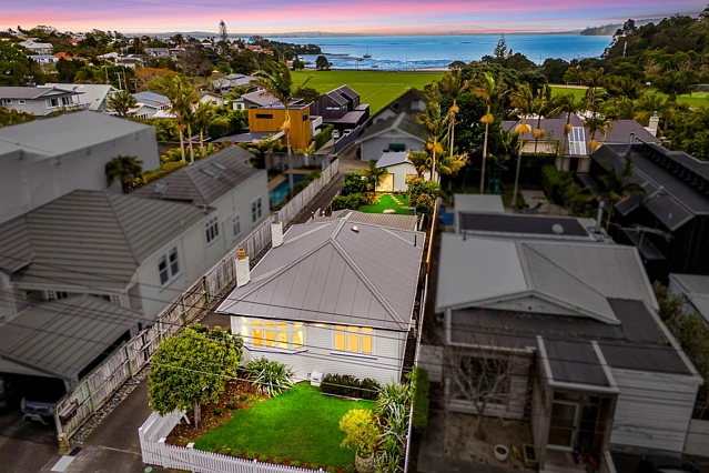 28 Edgars Road, Westmere, Auckland City