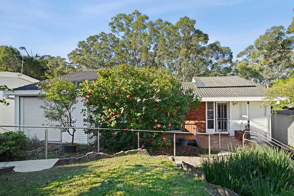 North Epping 5房 宁静的家庭住宅，坐拥壮丽的丛林美景 Tranquil family home with majestic bush backdrop
