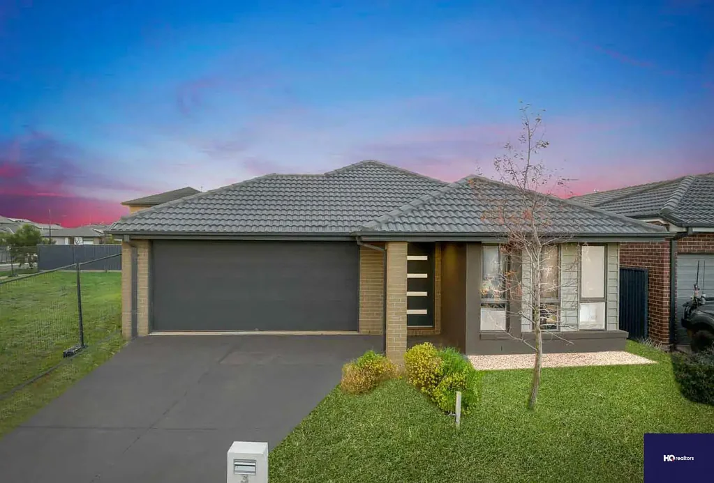 Luxury Living in Weir Views- In a great location