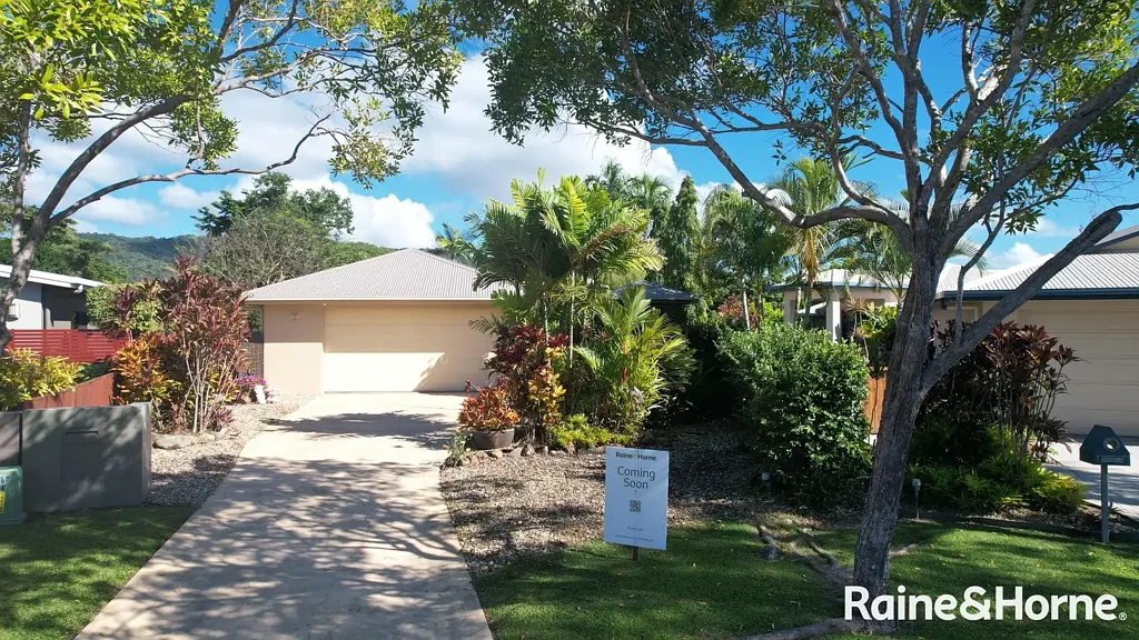 Port Douglas 4房  Generous house on a generous block of land.