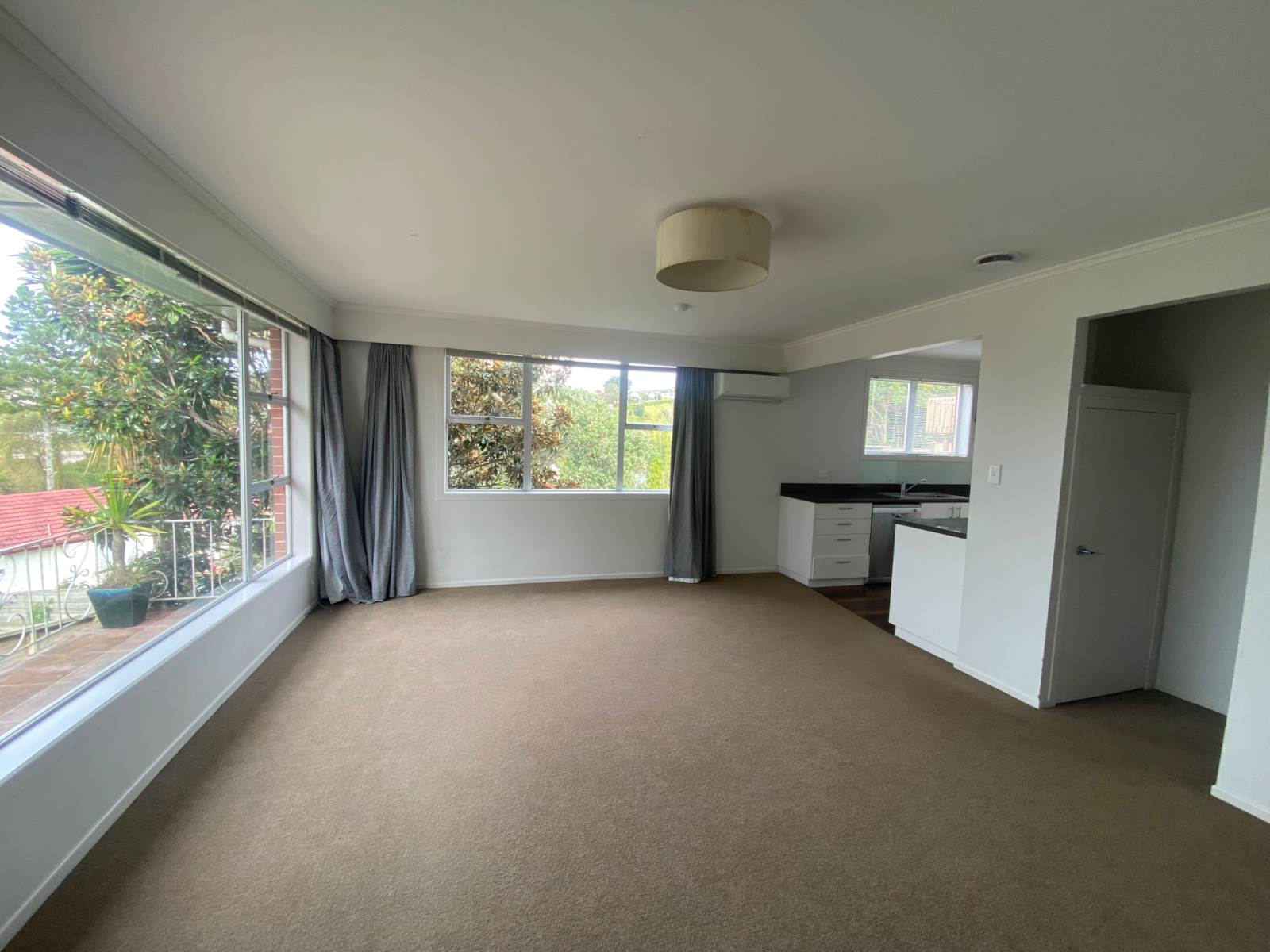 26b Bel Air Drive, Hillsborough, Auckland, 3 phòng ngủ, 1 phòng tắm, Unit