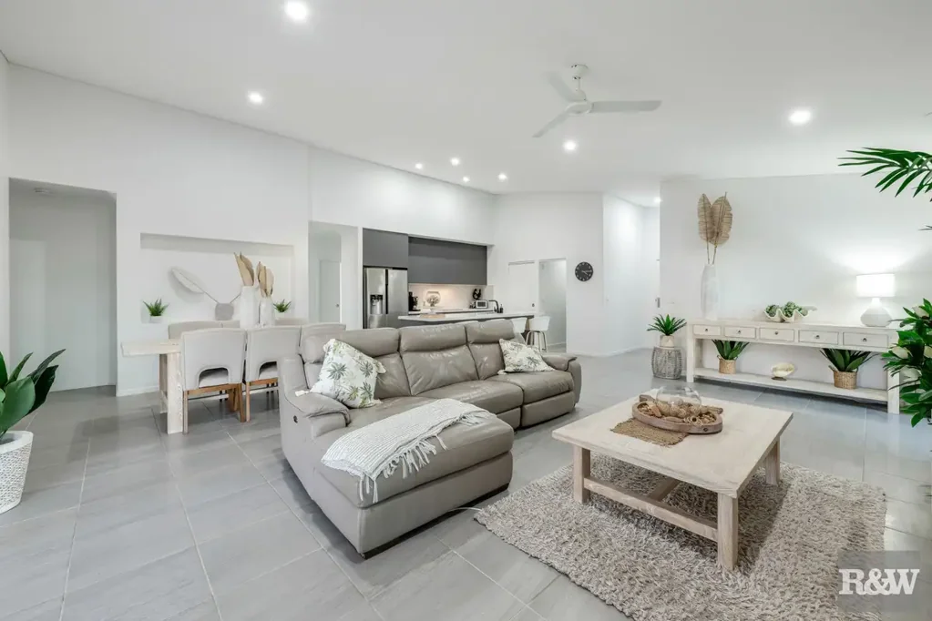Innes Park 4कमरा 4 Bedroom Coastal Gem with a massive shed!