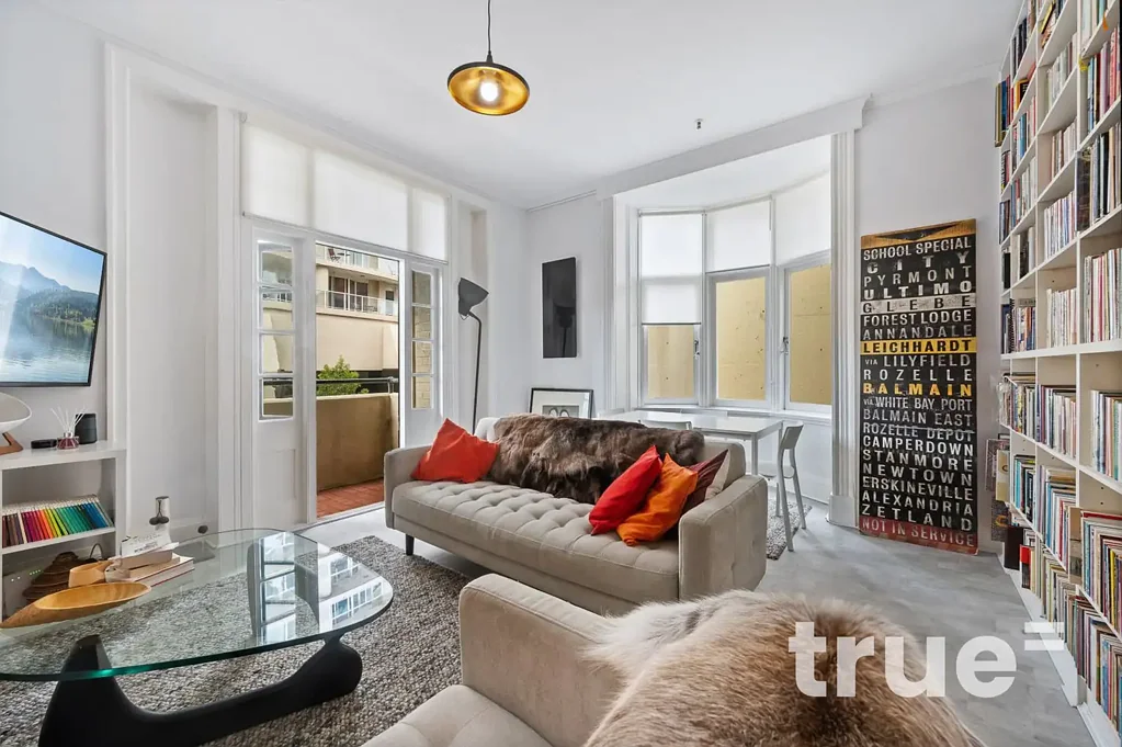 RENOVATED DESIGNER HOME IN THE HEART OF KINGS CROSS