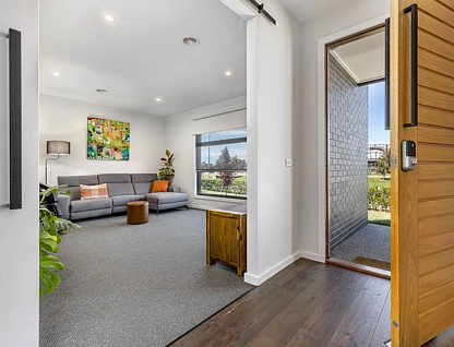 6 Jolly Parade, Lucas, VIC 3350, 4 Kuwarto, 2 Banyo, House