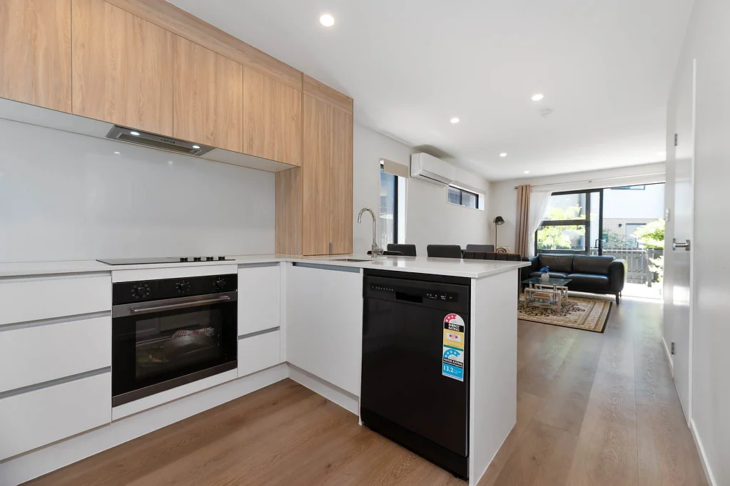 Glen Eden 2Moenga Highly Motivated Vendor – All Offers Considered