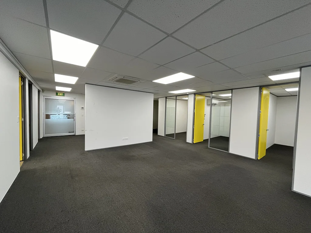 Epsom Top floor views in handy location
