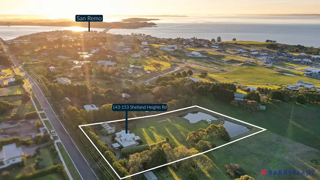 San Remo 5ਬੈੱਡਰੂਮ Expansive Acreage Property with Stunning Water Views & Lifestyle