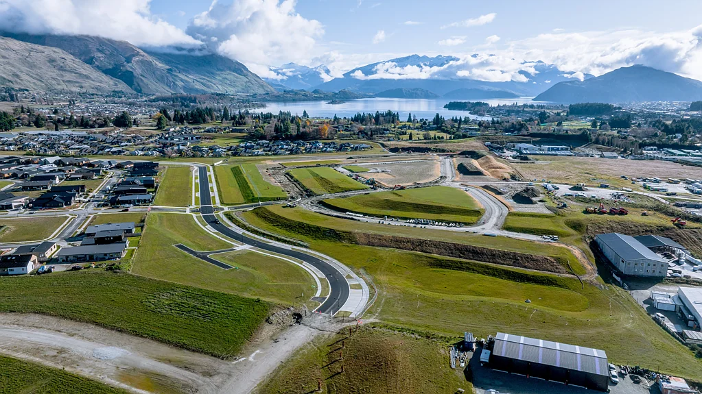 Wanaka Location Locked & Loaded