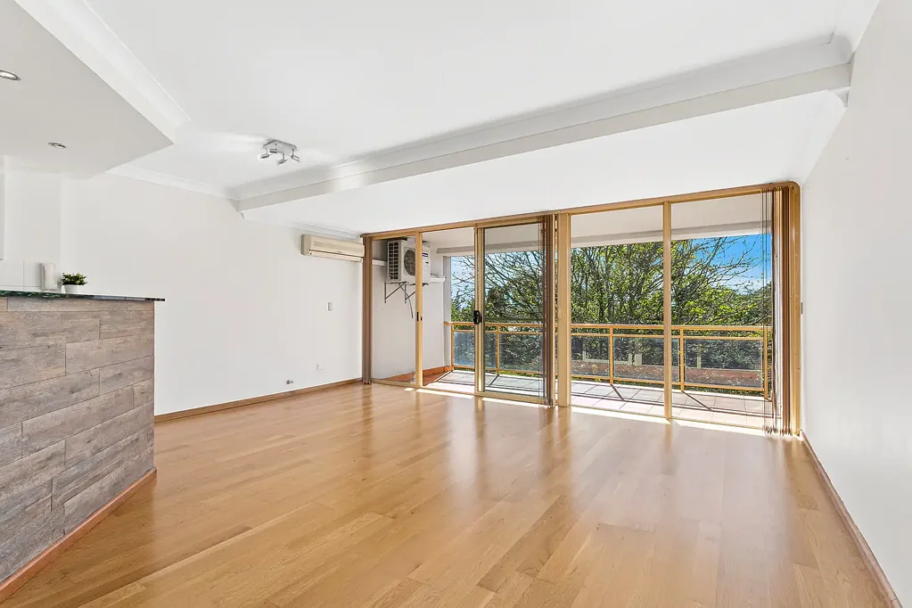Spacious  Sunny Apartment