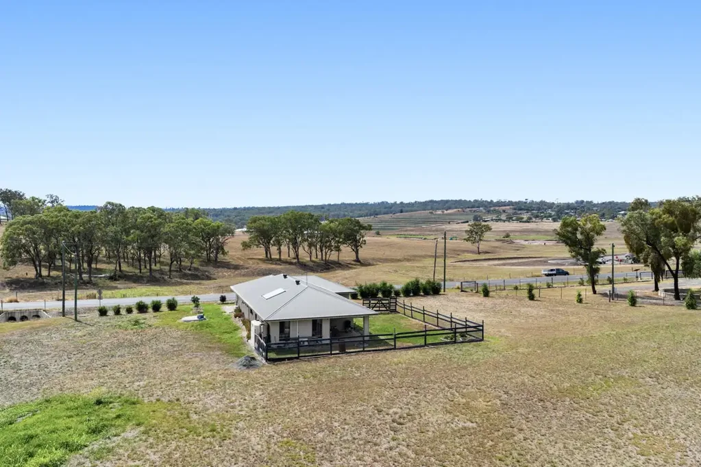 5 Peters Road, Meringandan West, QLD 4352