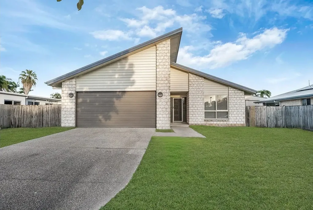 Beautiful family home located in Ooralea!