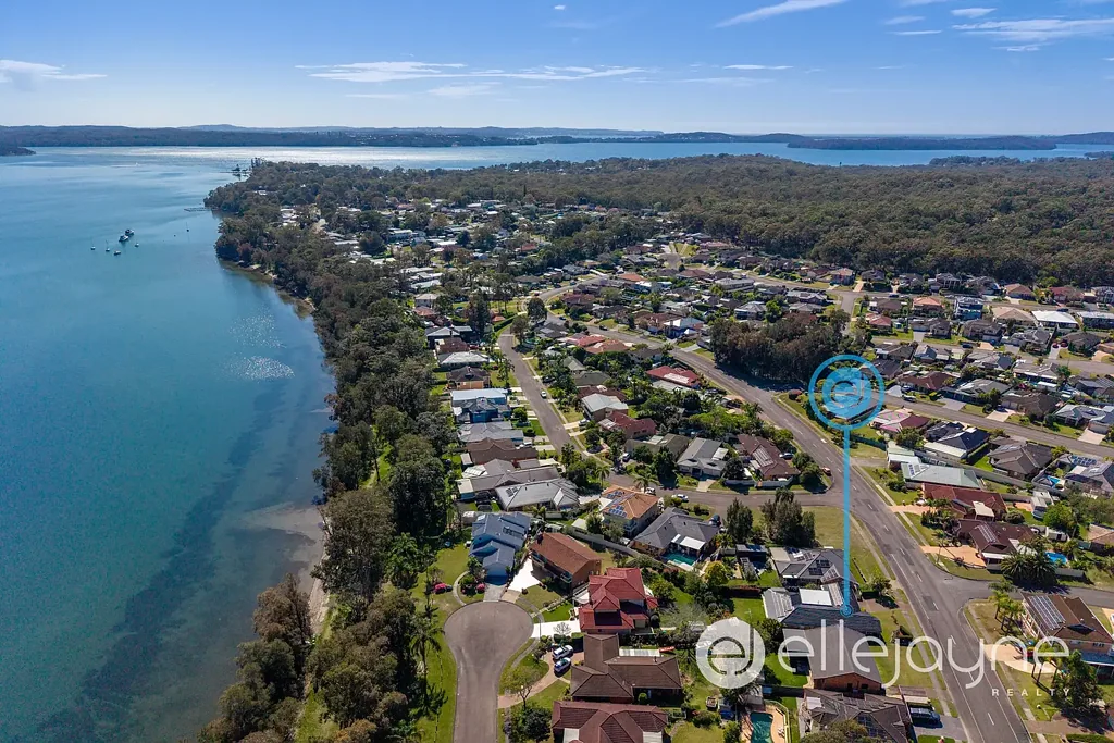 Bonnells Bay 4Kwarto Impressive Family Home on a Great Sized 674sqm Block