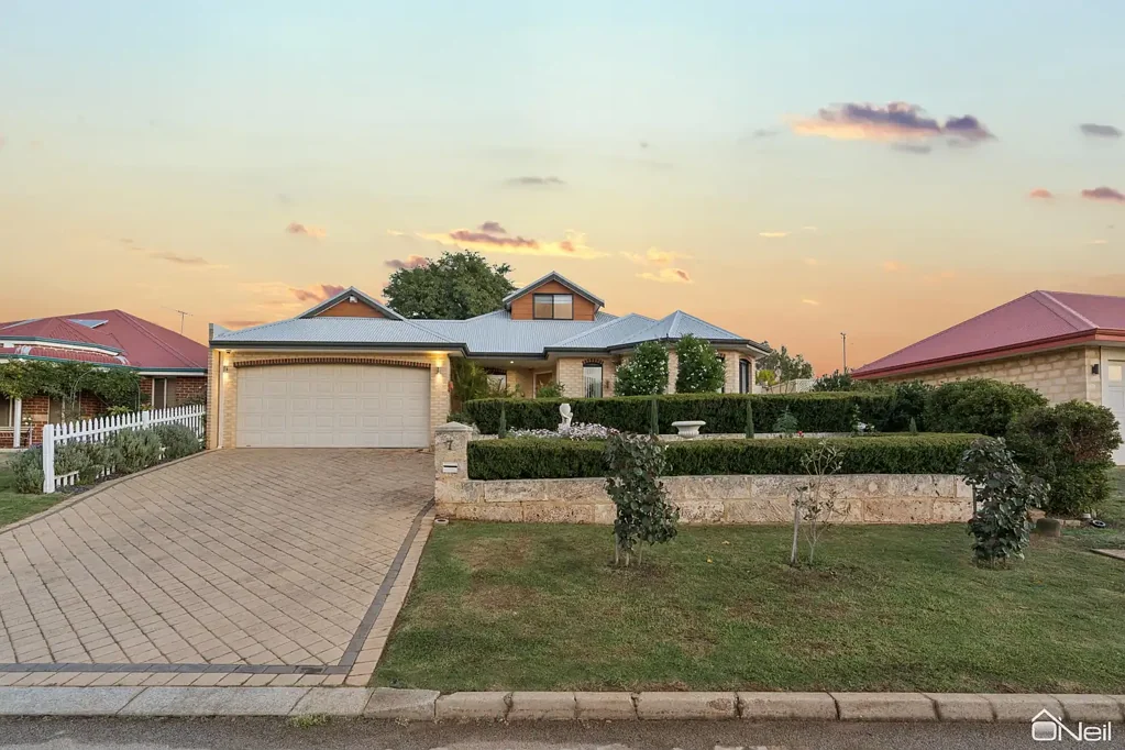 Kelmscott 4房  BEAUTIFUL FAMILY HOME IN A WONDERFUL LOCATION