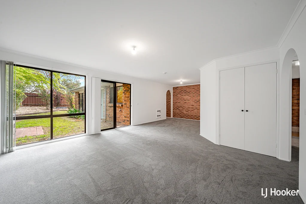 4 Flecker Place, Florey, ACT 2615