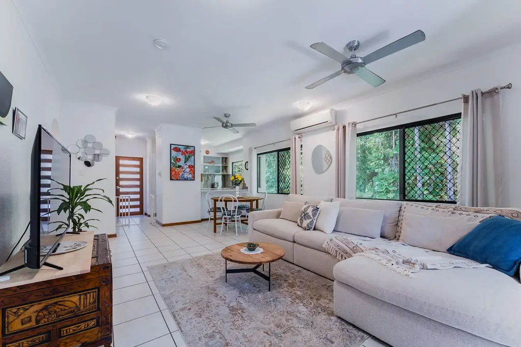 Parramatta Park 2 Bedroom Serene Urban Living || Spacious Living Spaces || Overlooking Forest Reserve