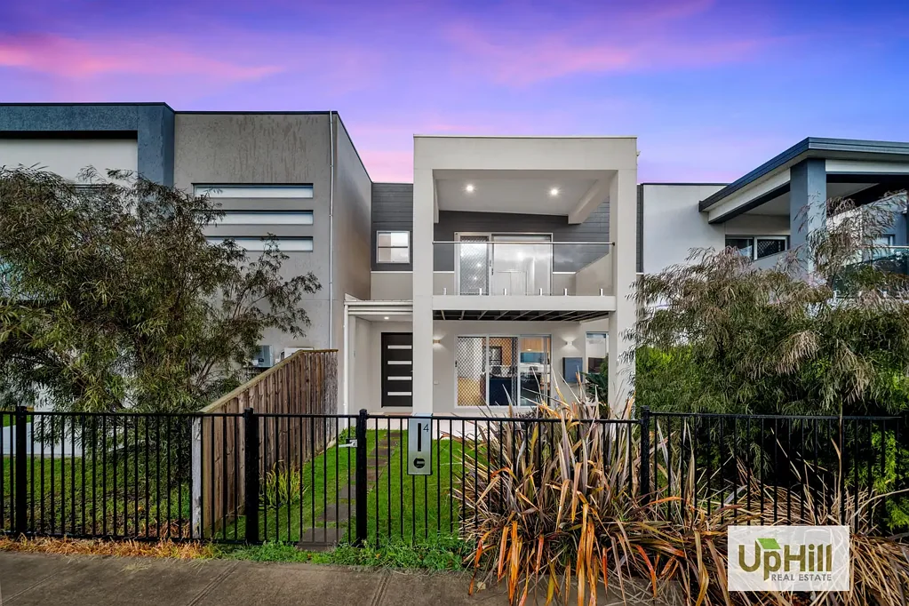 4 Nunkeri Court, Clyde North, VIC 3978