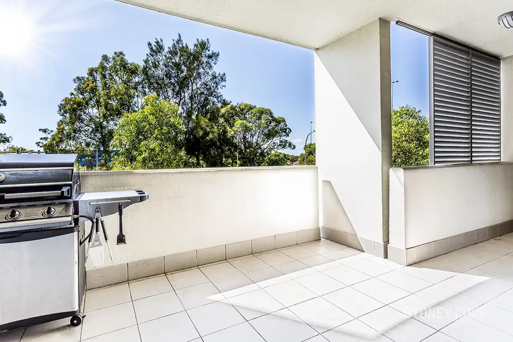 SPACIOUS 2 BEDROOM APARTMENT | Unfurnished