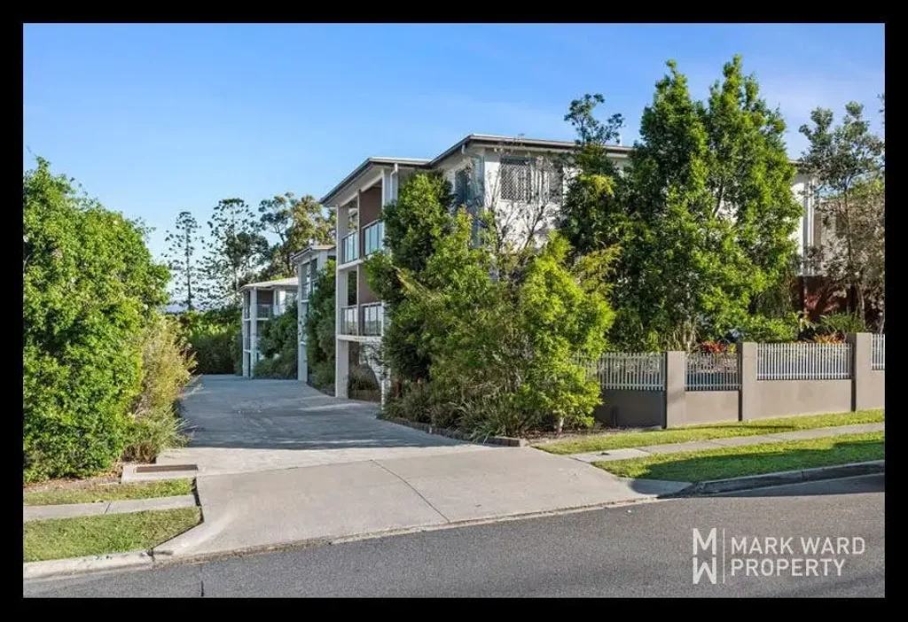 Salisbury 2 Bedroom 2 BED, 2 BATH, 2 CAR – RESORT LIVING, PRIME LOCATION & IMMACULATE PRESENTATION