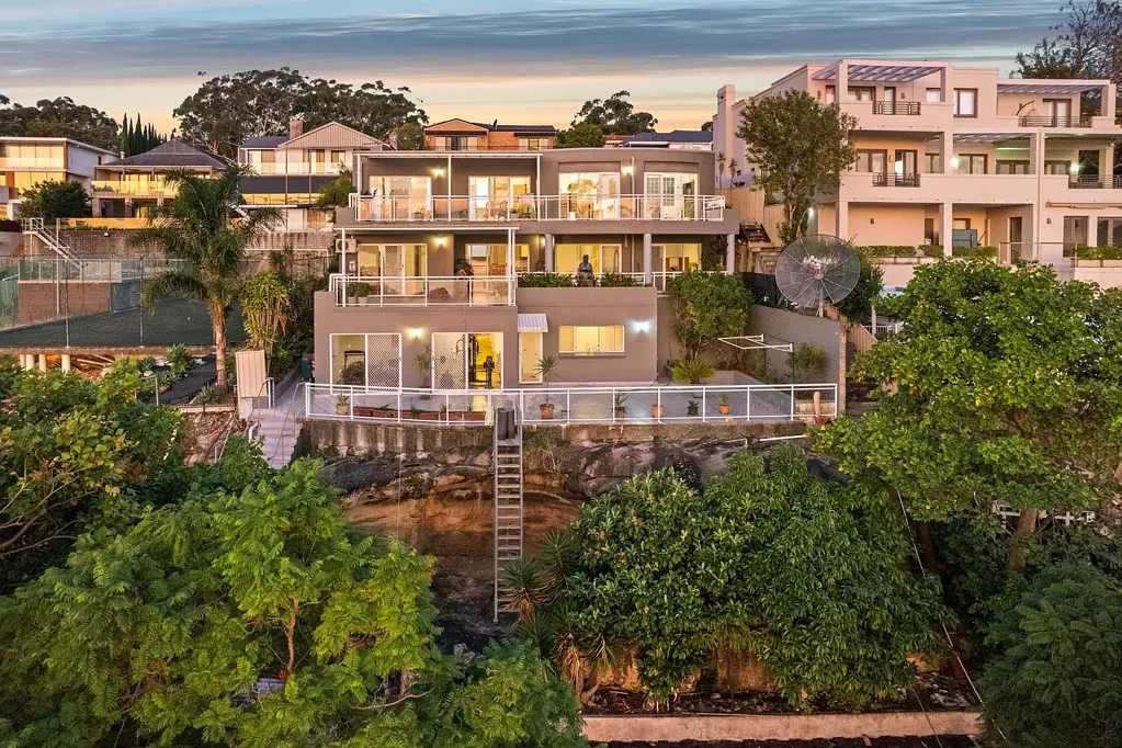 Blakehurst 5ਬੈੱਡਰੂਮ Grand waterfront home with breathtaking river views