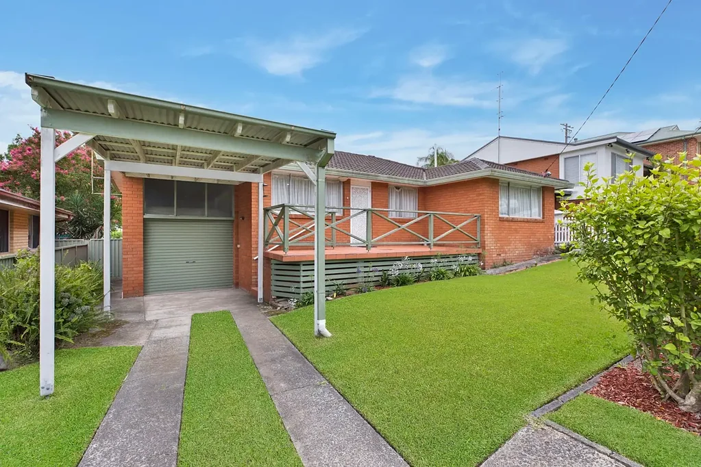 5 Haynes Street, Wyoming, NSW 2250