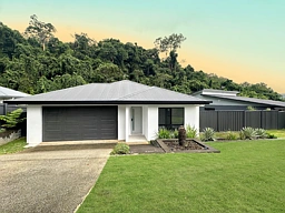 8 Jacunda Court, Bentley Park