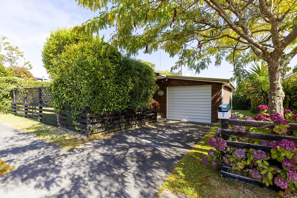 Waipahihi 2chambre Act fast. Must be sold.