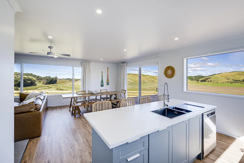 Eskdale 4Moenga Dual homes, extraordinary views