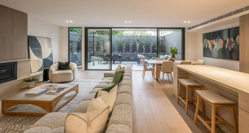 Kew 4ਬੈੱਡਰੂਮ Deco Design Meets Contemporary Luxury
